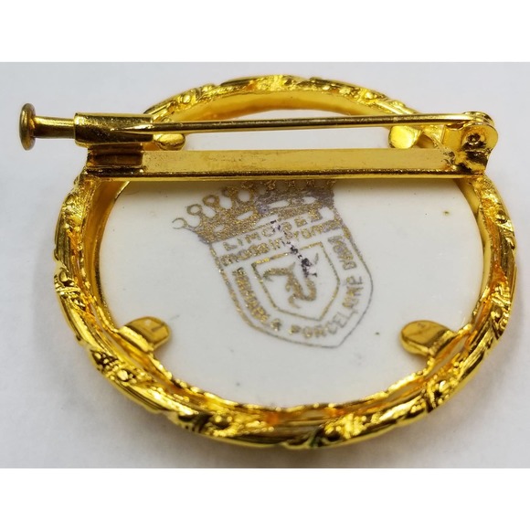 Vintage Porcelain Courting Couple Brooch Limoges France - Picture 4 of 4